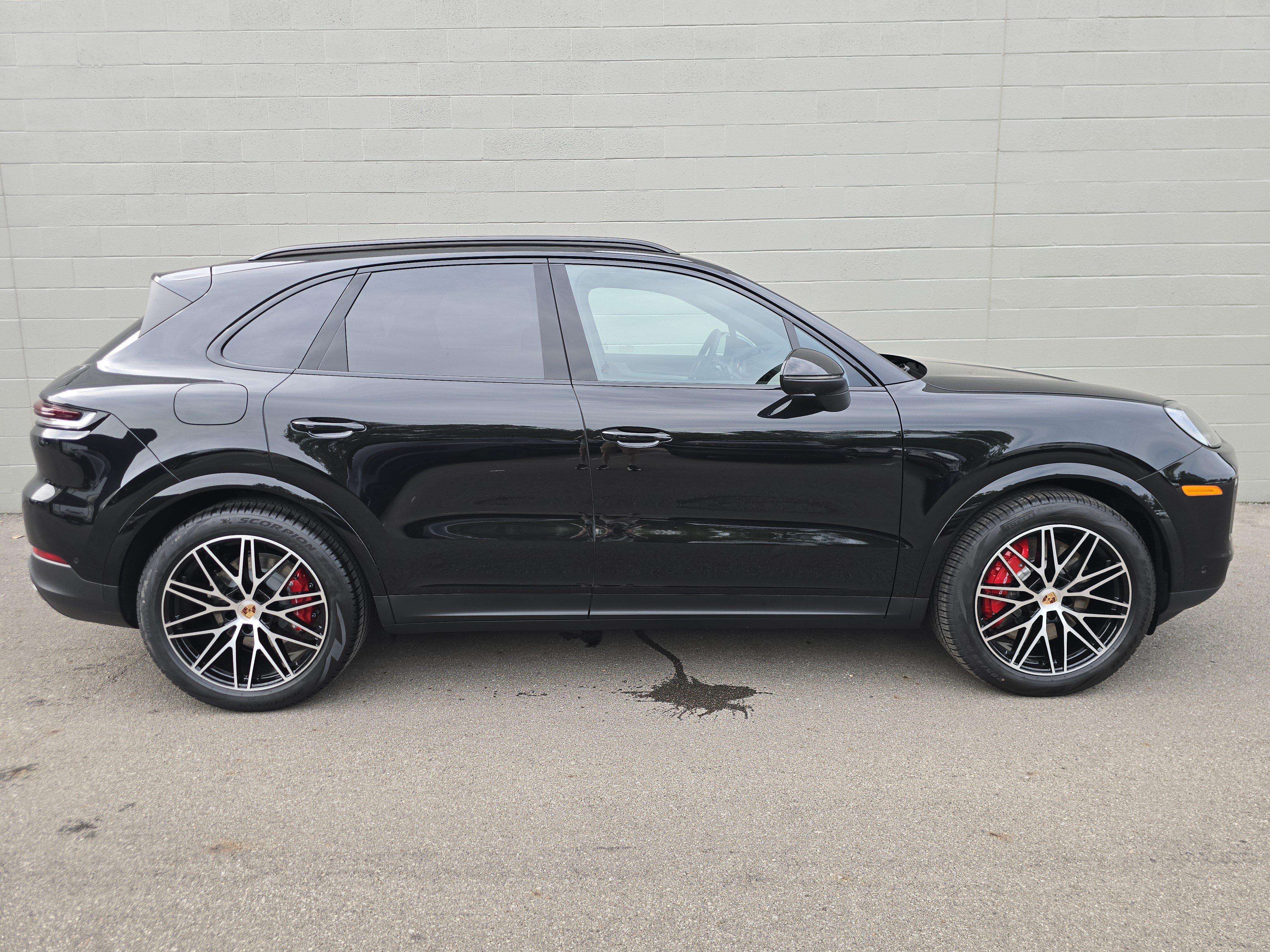 New 2026 Porsche Cayenne S AWD/4WD image 16