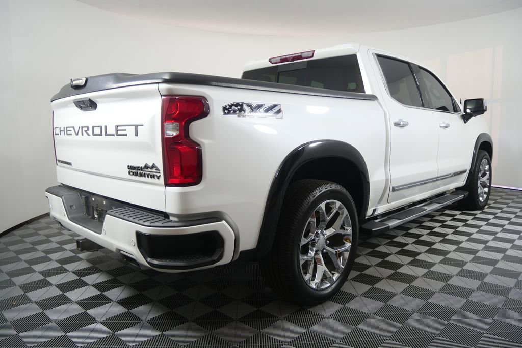 Used 2022 Chevrolet Silverado 1500 High Country w/ Z71 Off-Road Package AWD/4WD image 3