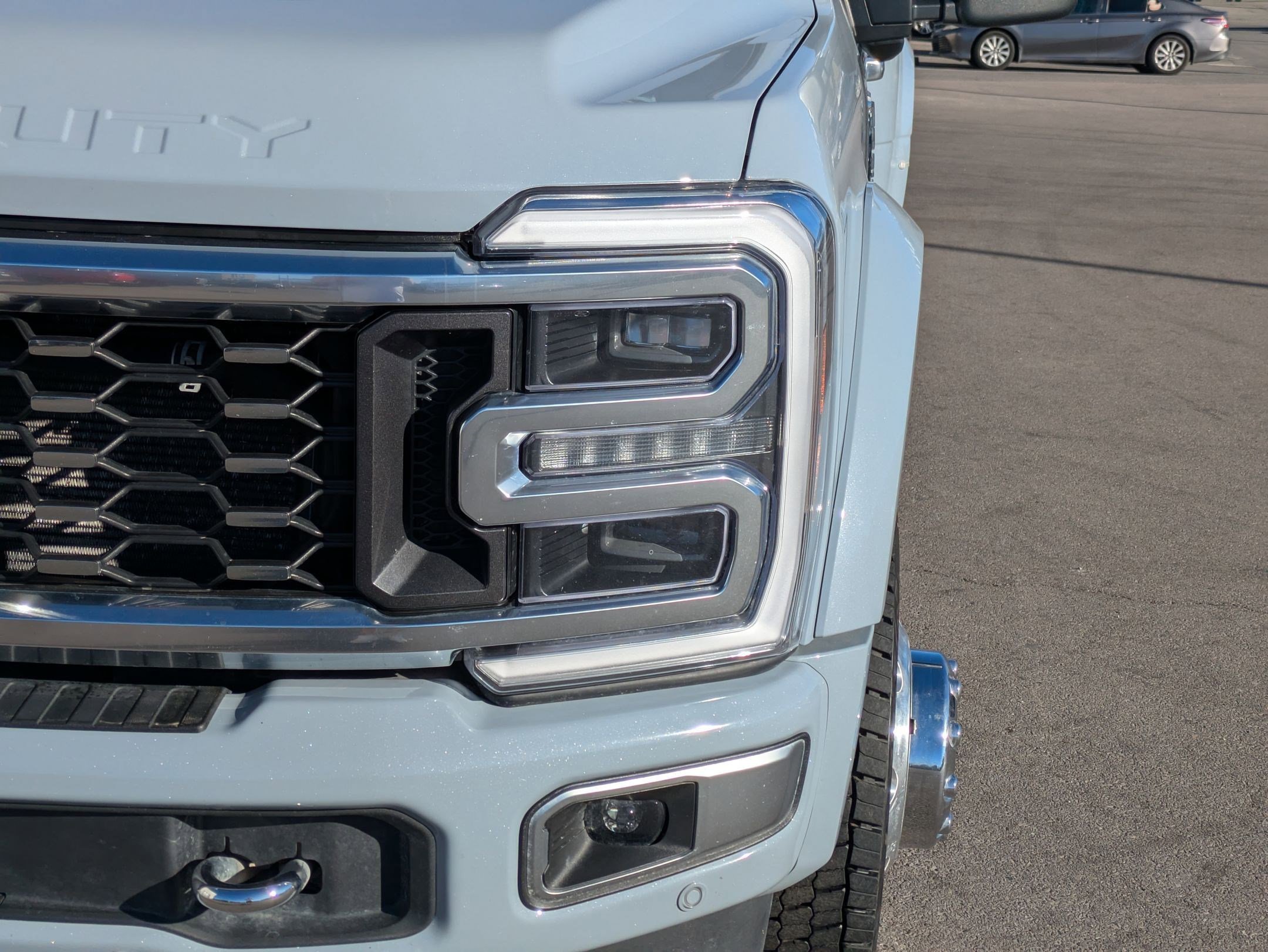 Used 2024 Ford F450 Limited w/ FX4 Off-Road Package image 13