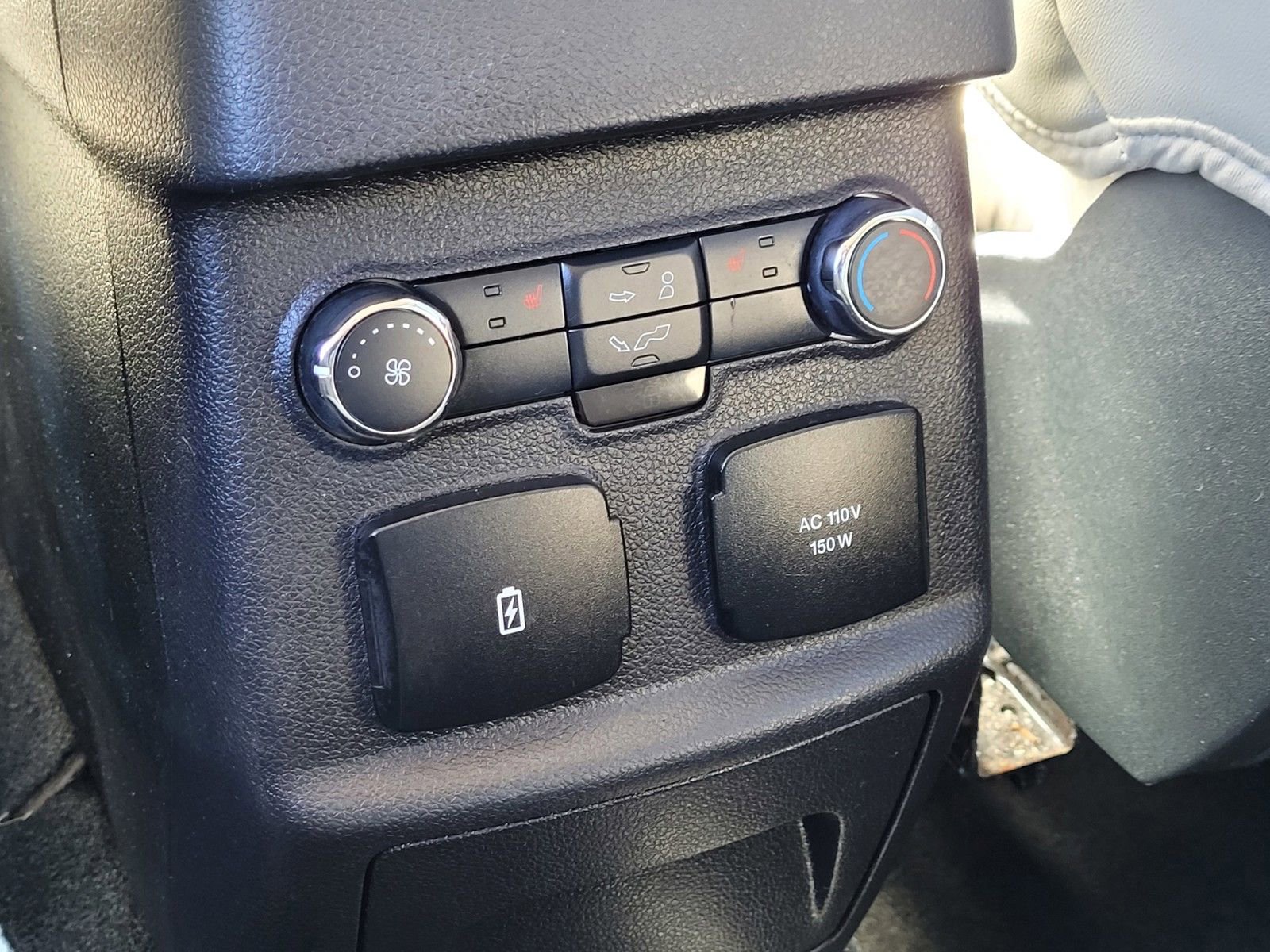 Used 2018 Ford Explorer Platinum image 15