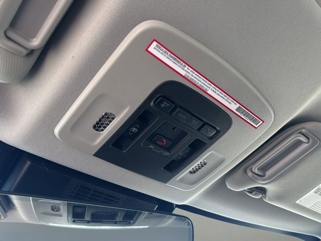 Used 2025 Toyota Camry XLE w/ Premium Package image 22