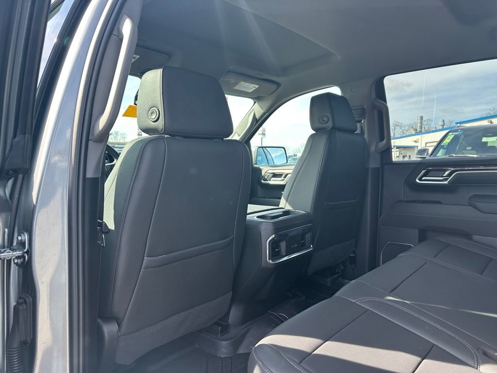 Used 2025 Chevrolet Silverado 1500 LTZ image 8