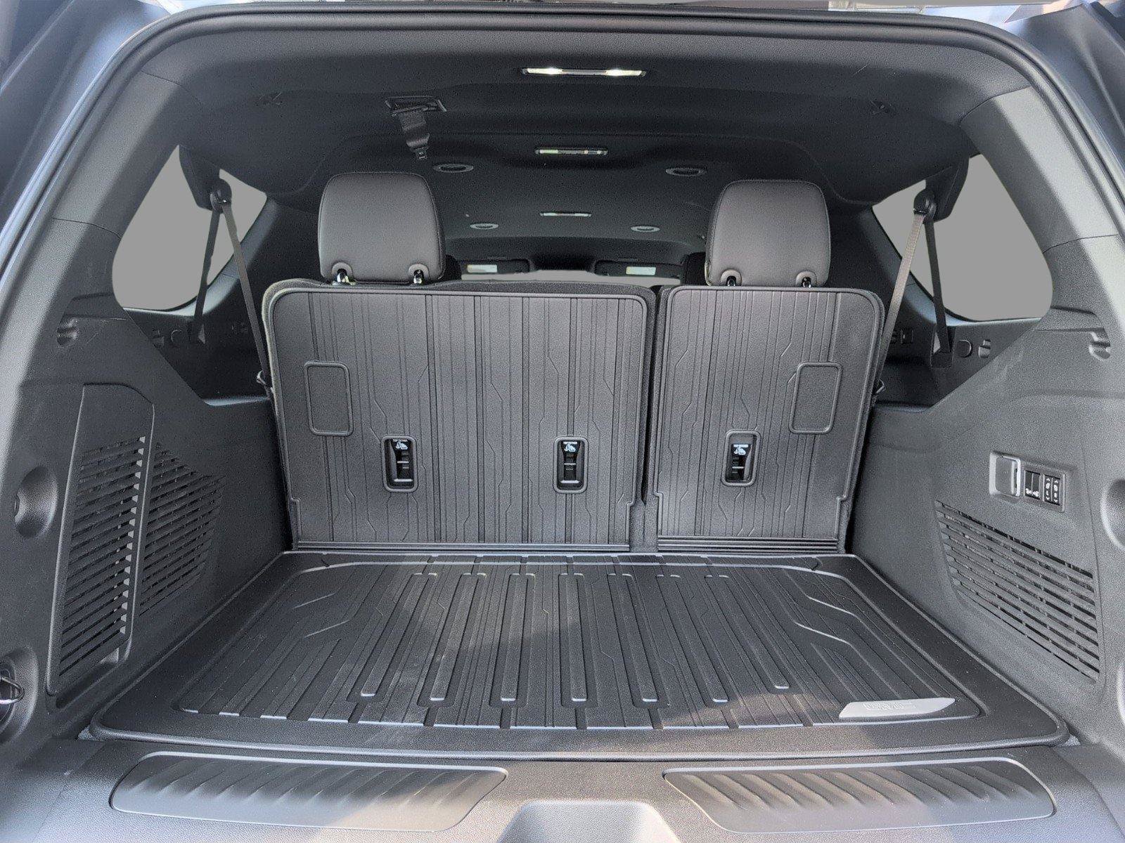 New 2026 GMC Yukon XL Elevation w/ LPO, Floor Liner Package RWD image 5