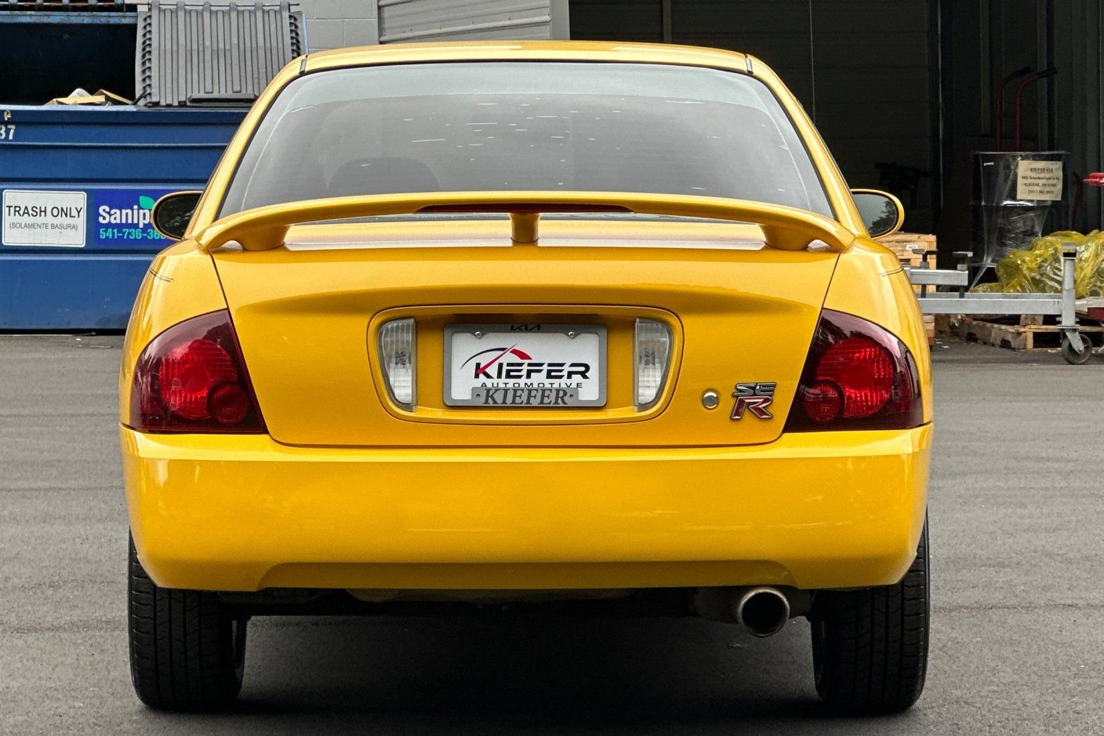 Used 2006 Nissan Sentra SE-R w/ (J01) Sunroof Pkg FWD image 5