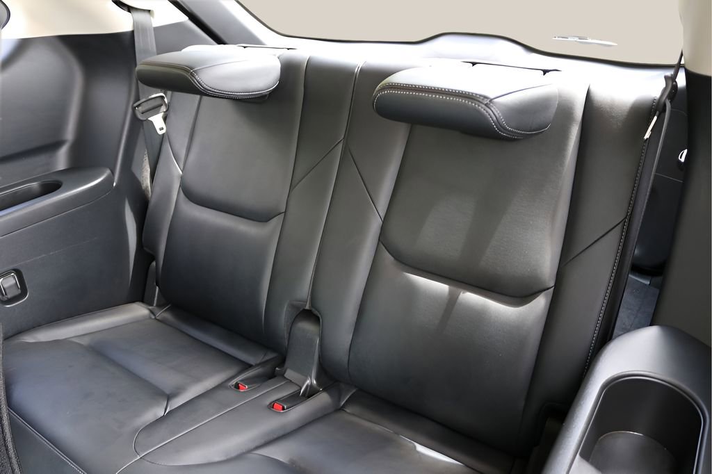 Used 2023 MAZDA CX-9 Touring image 16