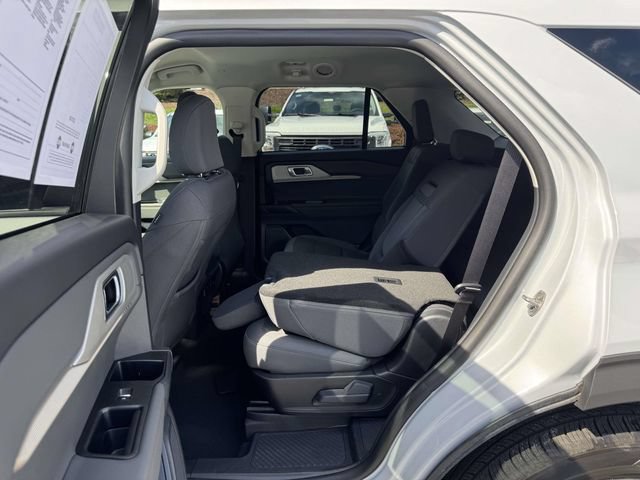 Used 2026 Ford Explorer Active AWD/4WD image 18