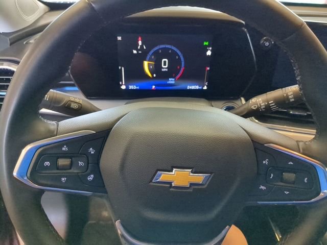 Used 2025 Chevrolet Trax LT w/ LT Convenience Package image 6