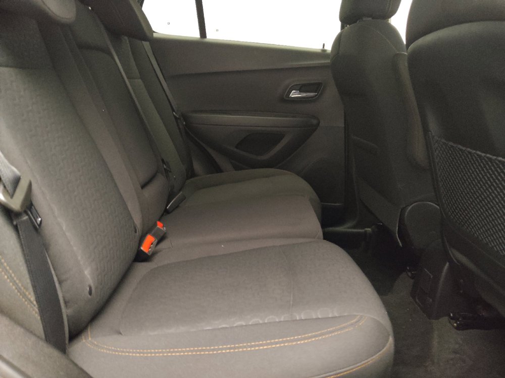 Used 2020 Chevrolet Trax LS w/ Tint and Cruise Package FWD image 19