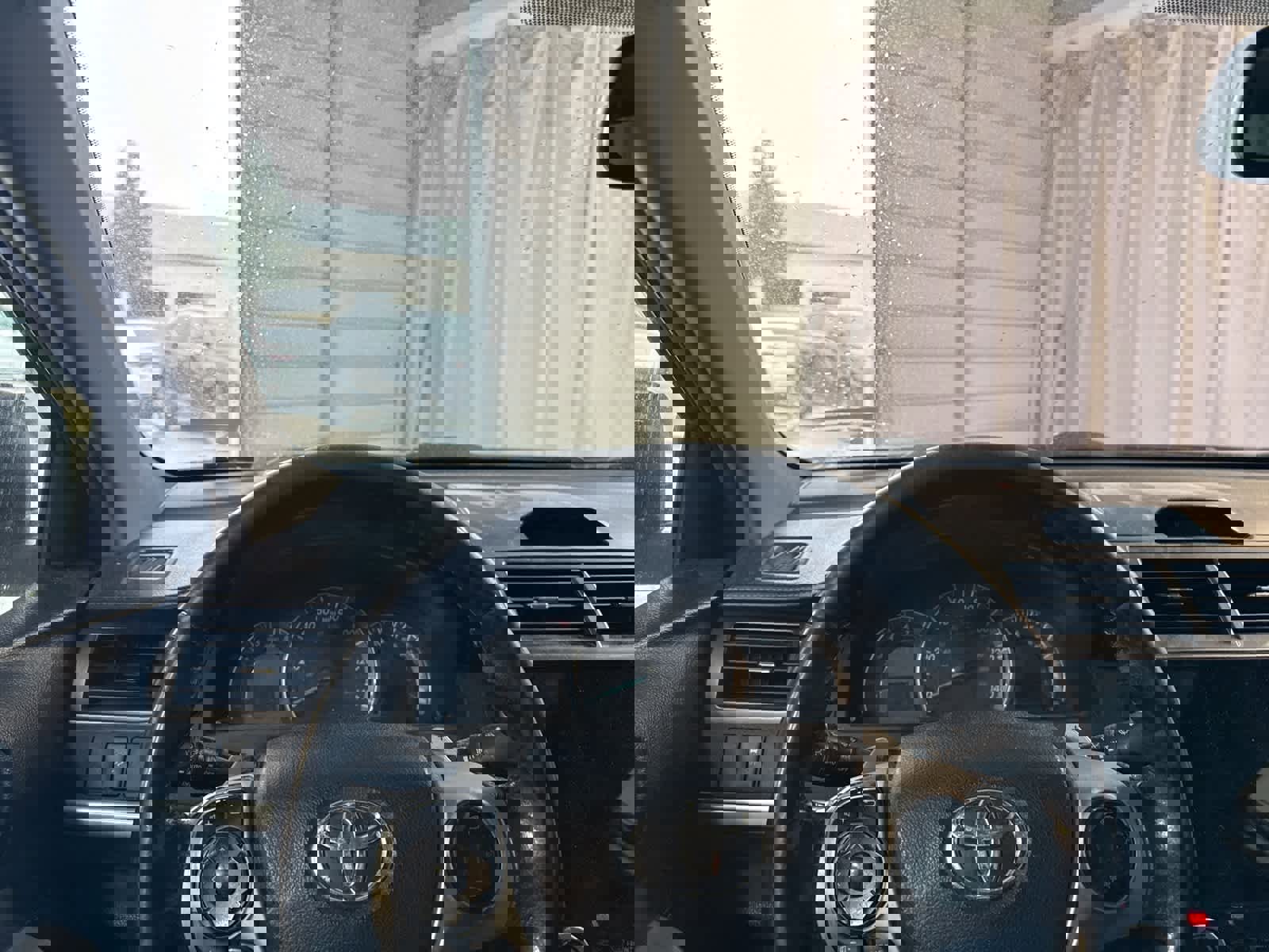 Used 2014 Toyota Camry SE image 19