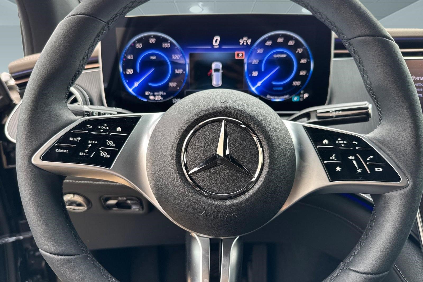 New 2026 Mercedes-Benz EQE 320 4MATIC SUV image 15