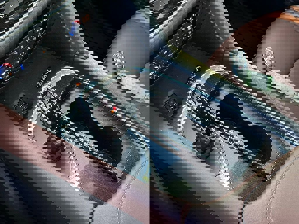 Used 2021 Buick Enclave Avenir w/ Avenir Technology Package image 35