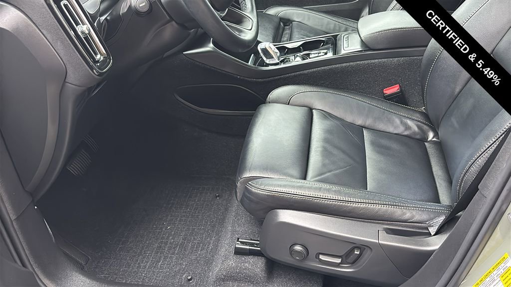 Certified 2023 Volvo XC40 B5 Plus w/ Driver Assist Package image 27