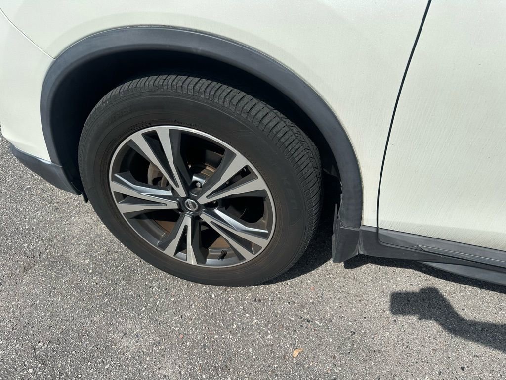 Used 2017 Nissan Rogue SL w/ SL Premium Package image 12