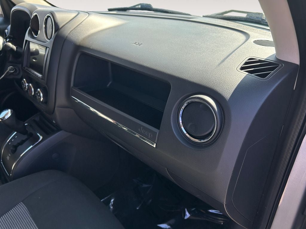 Used 2015 Jeep Patriot Sport w/ Power Value Group AWD/4WD image 25