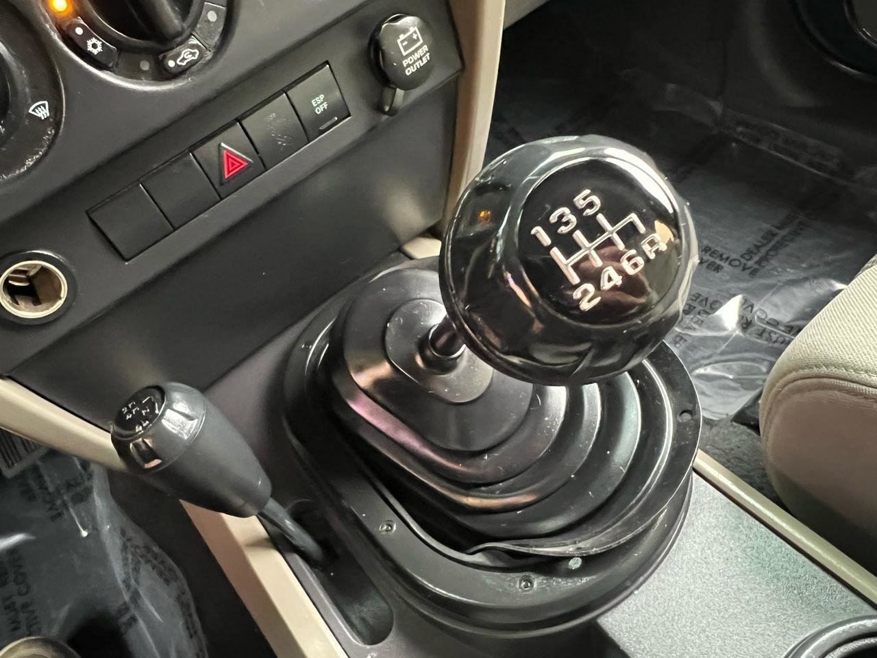 Used 2007 Jeep Wrangler Sahara AWD/4WD image 39