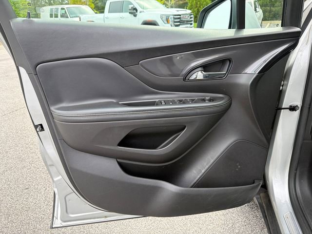 Used 2021 Buick Encore Preferred w/ Safety Package II AWD/4WD image 10
