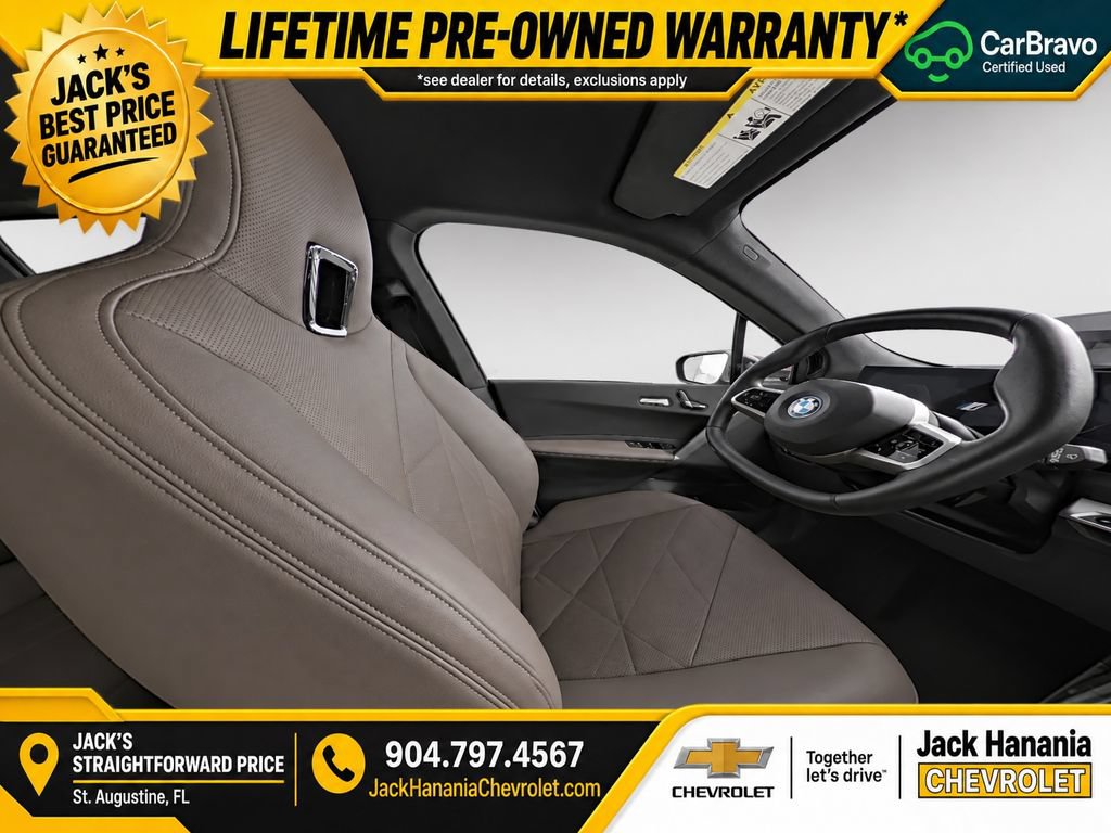 Used 2023 BMW iX xDrive50 w/ Sport Package AWD/4WD image 9