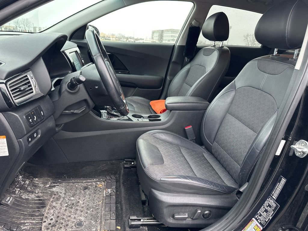 Used 2017 Kia Niro EX image 14