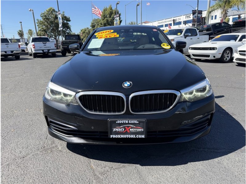 Used 2020 BMW 530i w/ Premium Package image 2