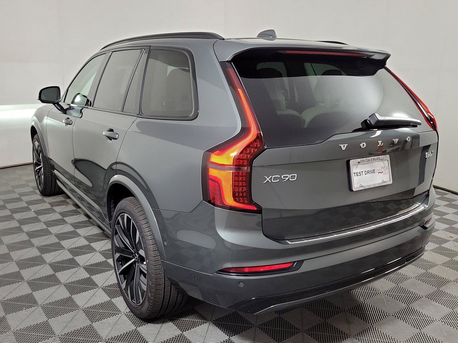 New 2027 Volvo XC90 B6 Ultra AWD/4WD image 4