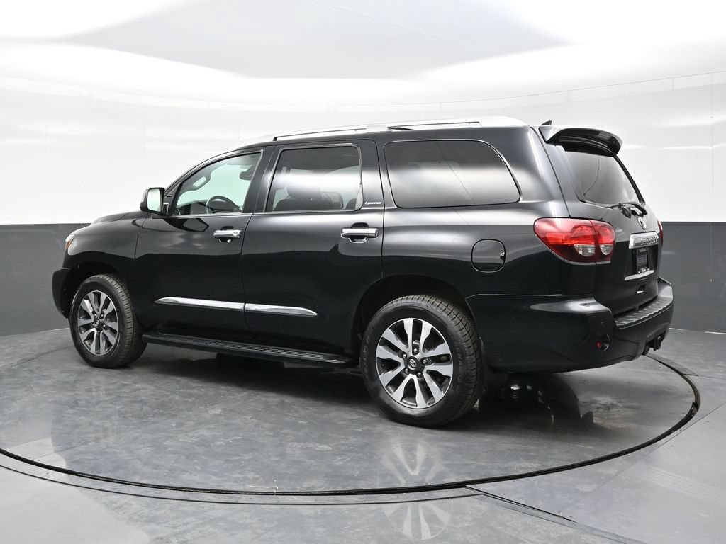 Used 2018 Toyota Sequoia Limited w/ Safety & Convenience Package AWD/4WD image 4