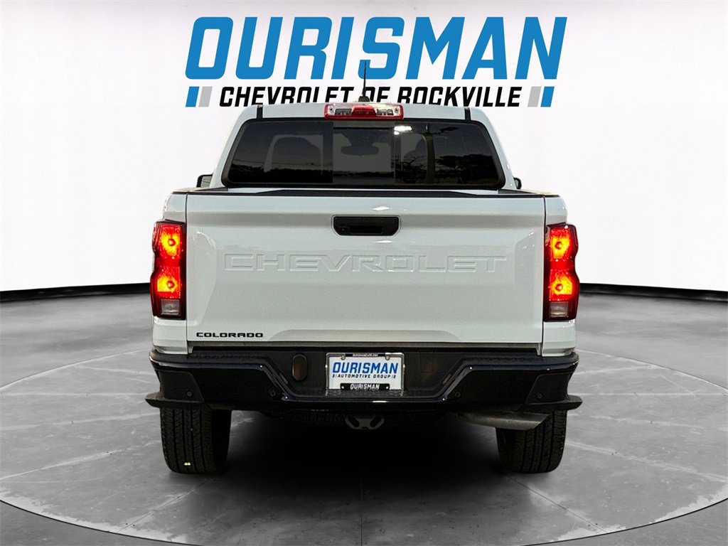 Used 2025 Chevrolet Colorado W/T w/ WT Custom Package image 5