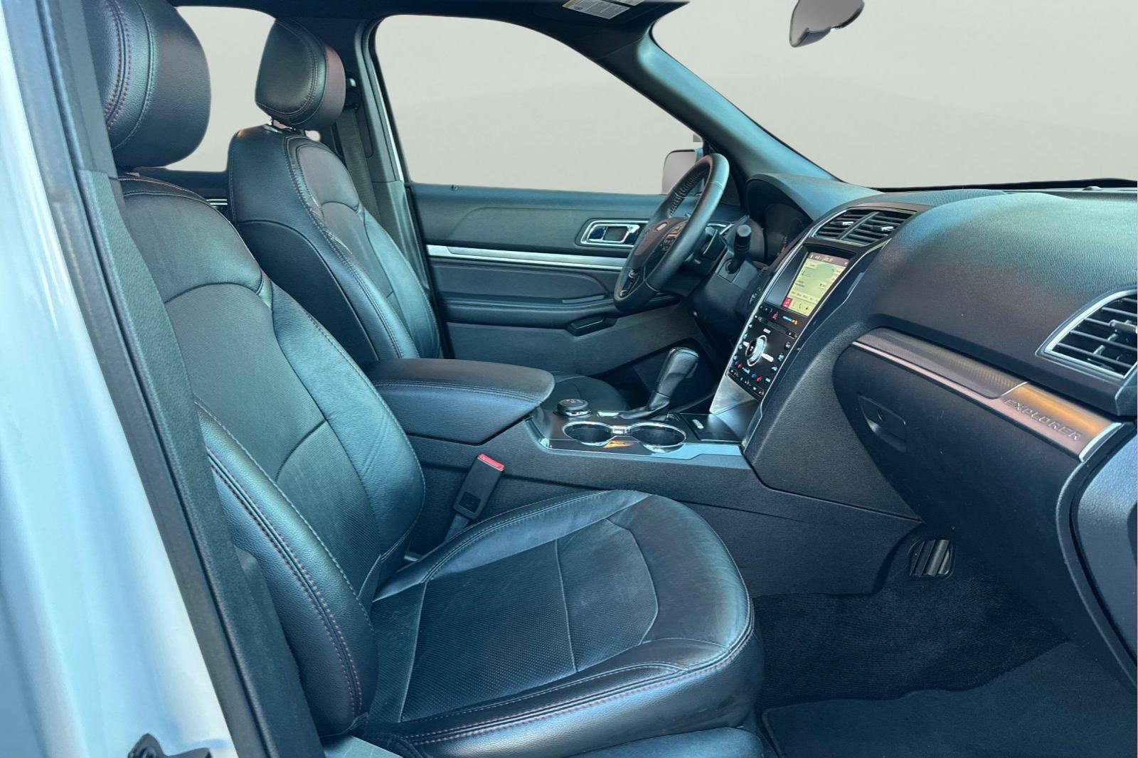 Used 2017 Ford Explorer Sport w/ Equipment Group 401A image 21