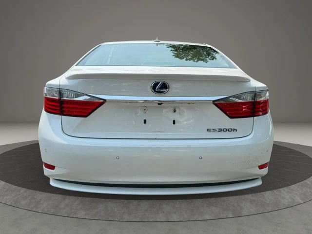 Used 2013 Lexus ES 300h w/ Luxury Pkg FWD image 6