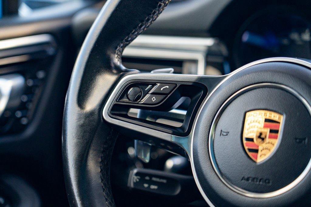 Used 2017 Porsche Macan S AWD/4WD image 25