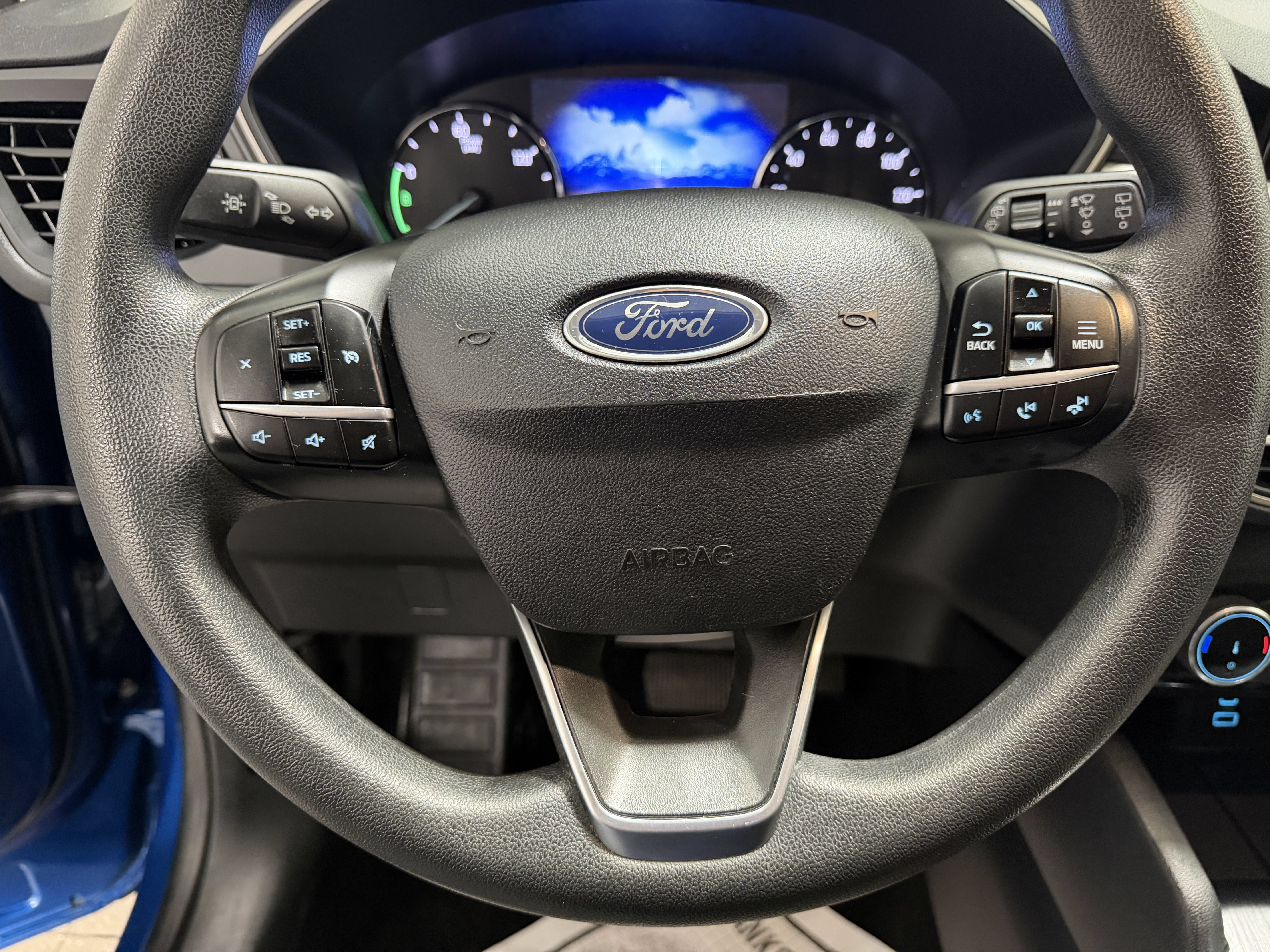 Used 2022 Ford Escape SE FWD image 12