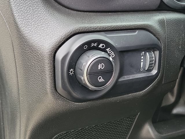 Used 2023 Jeep Gladiator Mojave w/ Cold Weather Group AWD/4WD image 7