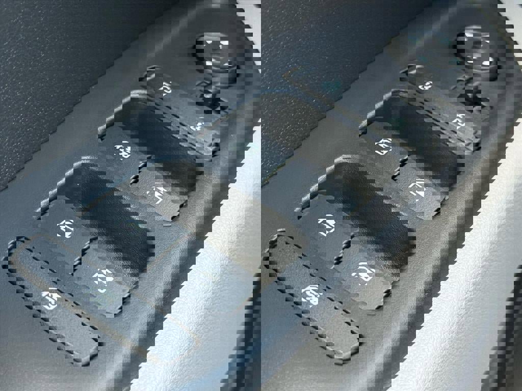 New 2026 Hyundai Venue SEL image 16