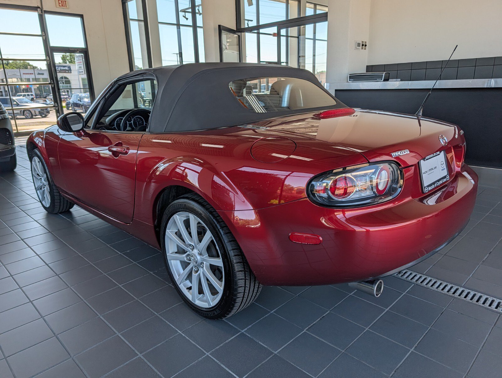 Used 2007 MAZDA MX-5 Miata Touring w/ Suspension Pkg RWD image 5