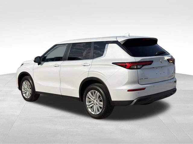 Used 2023 Mitsubishi Outlander ES FWD video 3