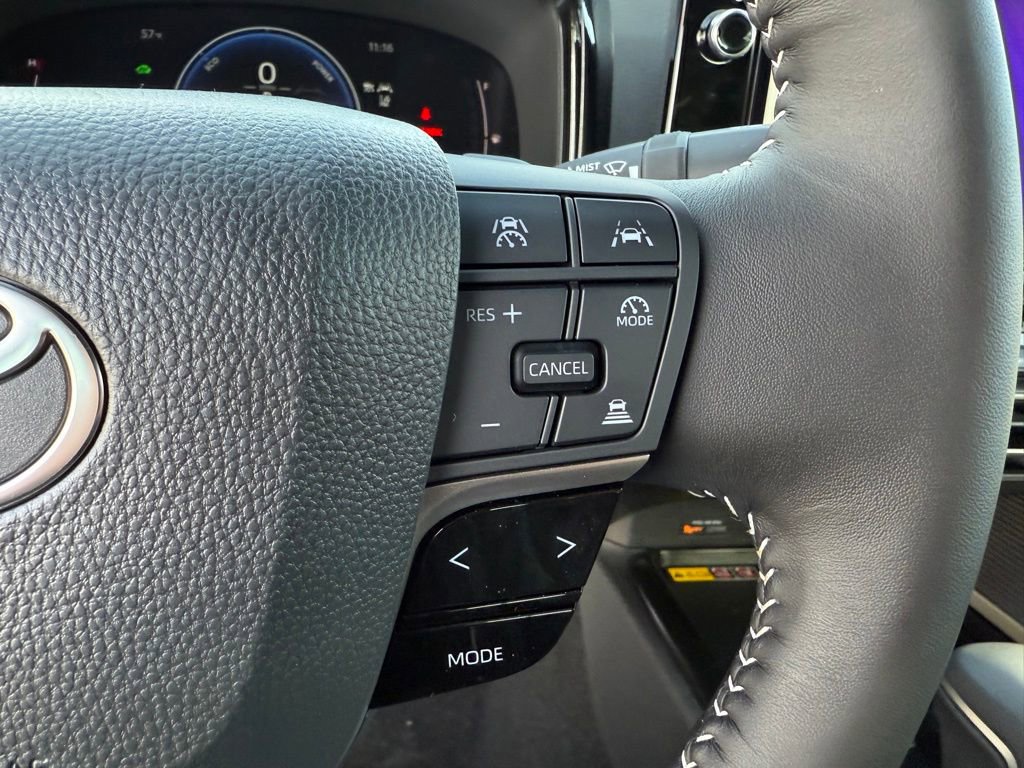New 2026 Toyota Camry Hybrid AWD/4WD image 30