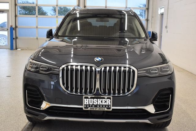 Used 2019 BMW X7 xDrive50i w/ Cold Weather Package AWD/4WD image 3