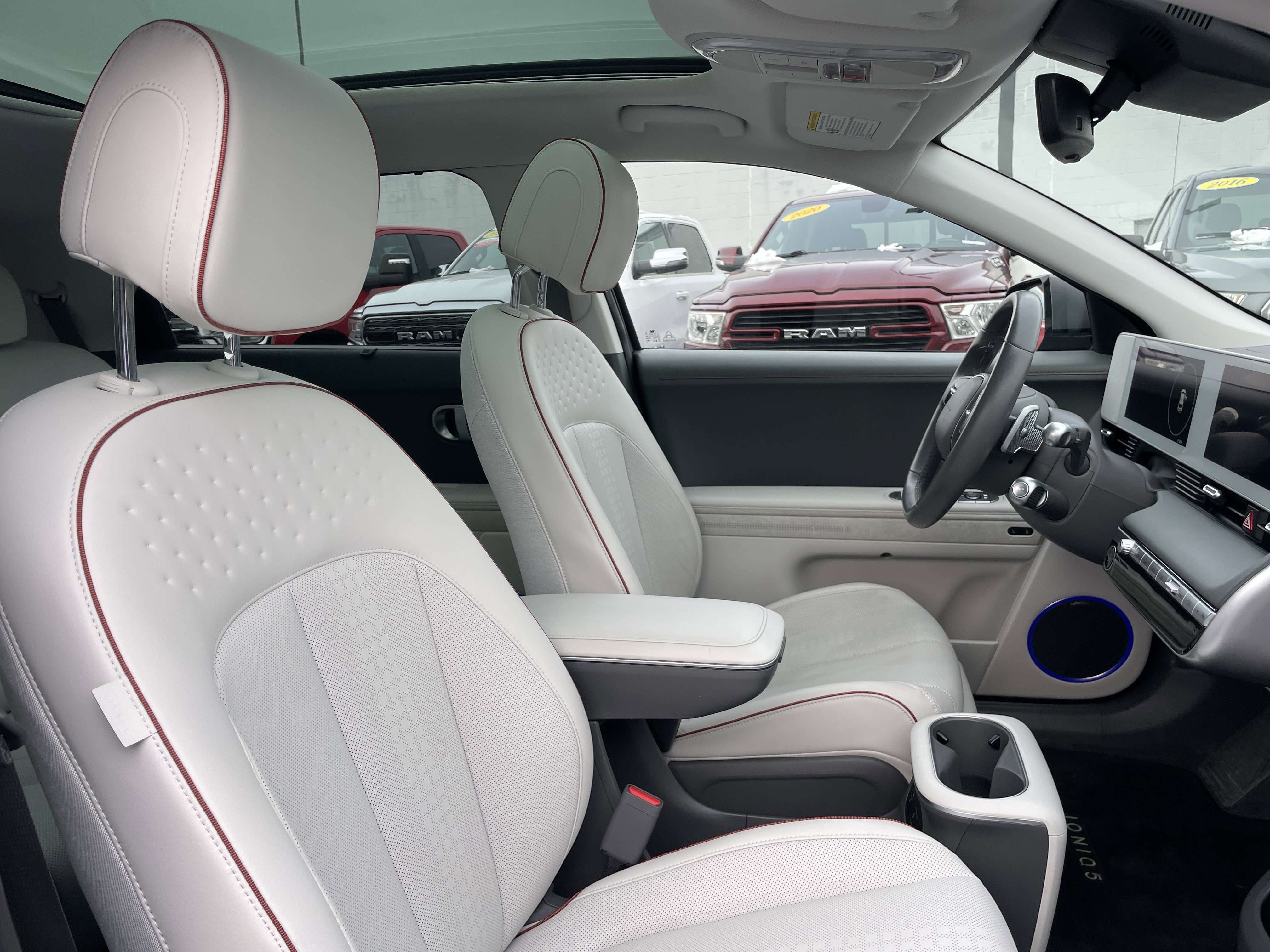 Used 2023 Hyundai Ioniq 5 Limited image 13