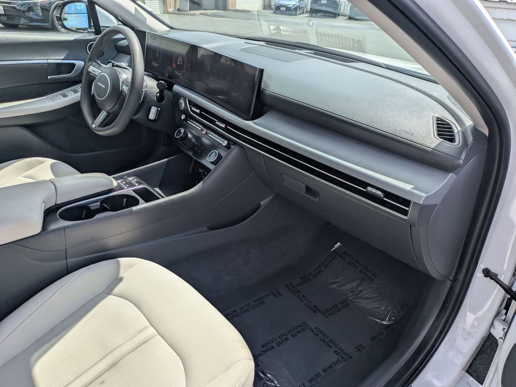 Used 2025 Hyundai Sonata SEL FWD image 35