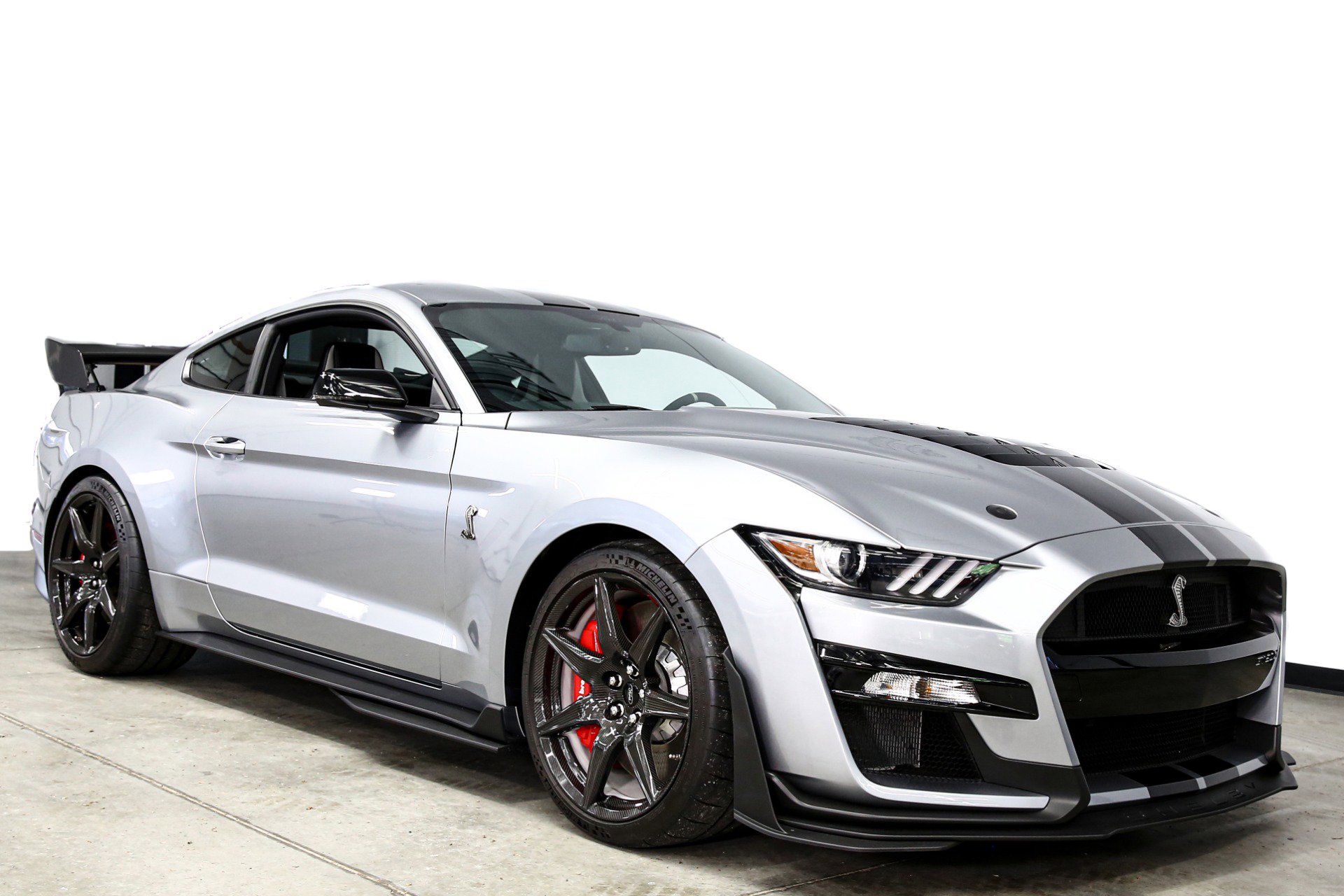 Used 2021 Ford Mustang Shelby GT500 w/ Carbon Fiber Track Pack RWD image 37