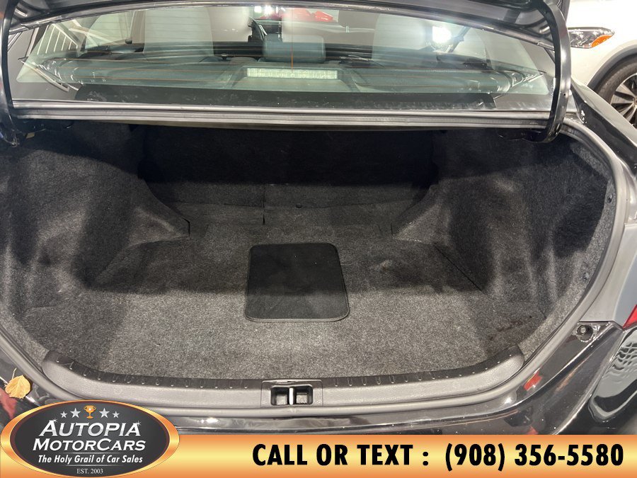 Used 2018 Toyota Corolla LE FWD image 16