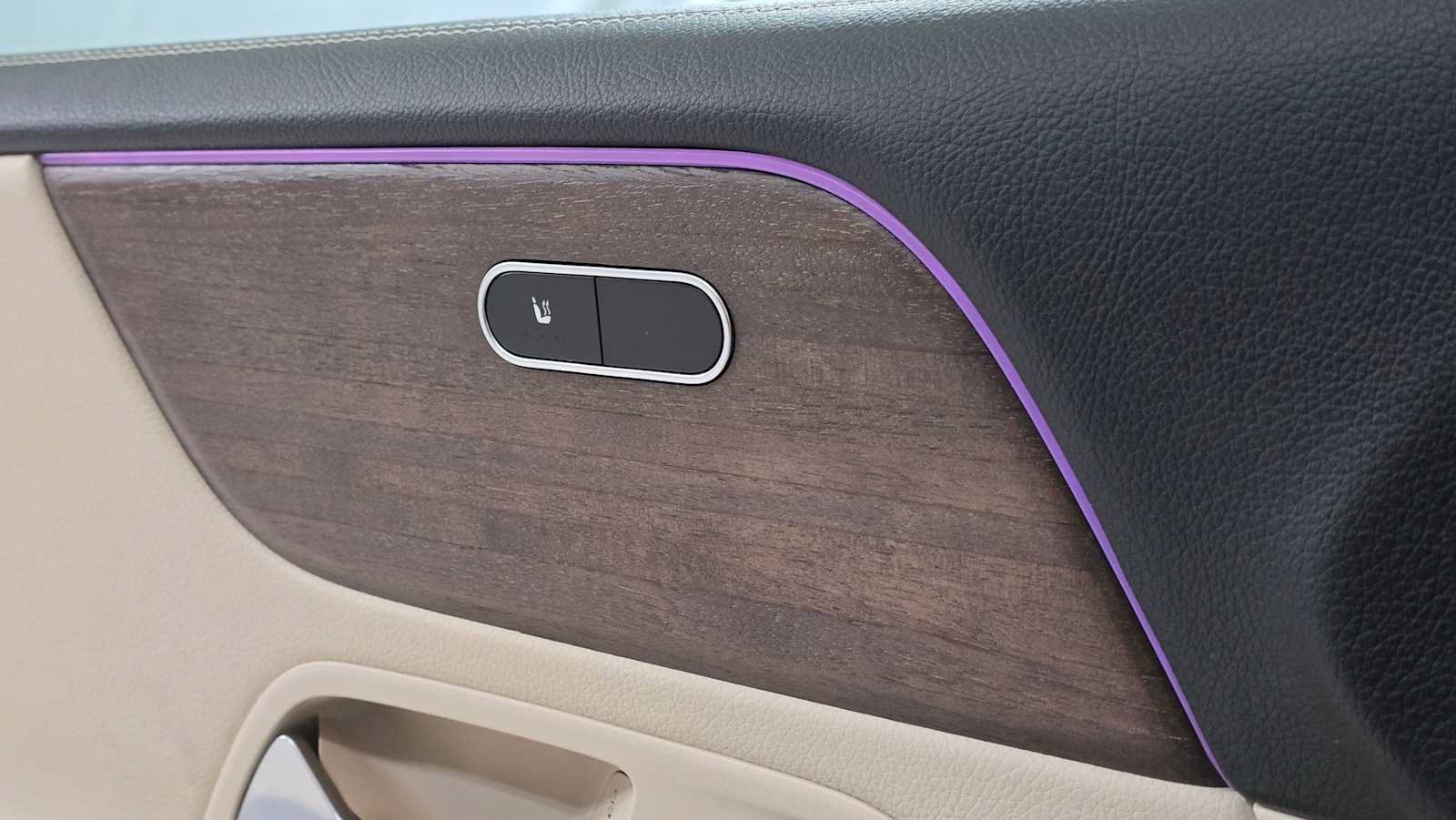 Certified 2022 Mercedes-Benz GLB 250 4MATIC image 23