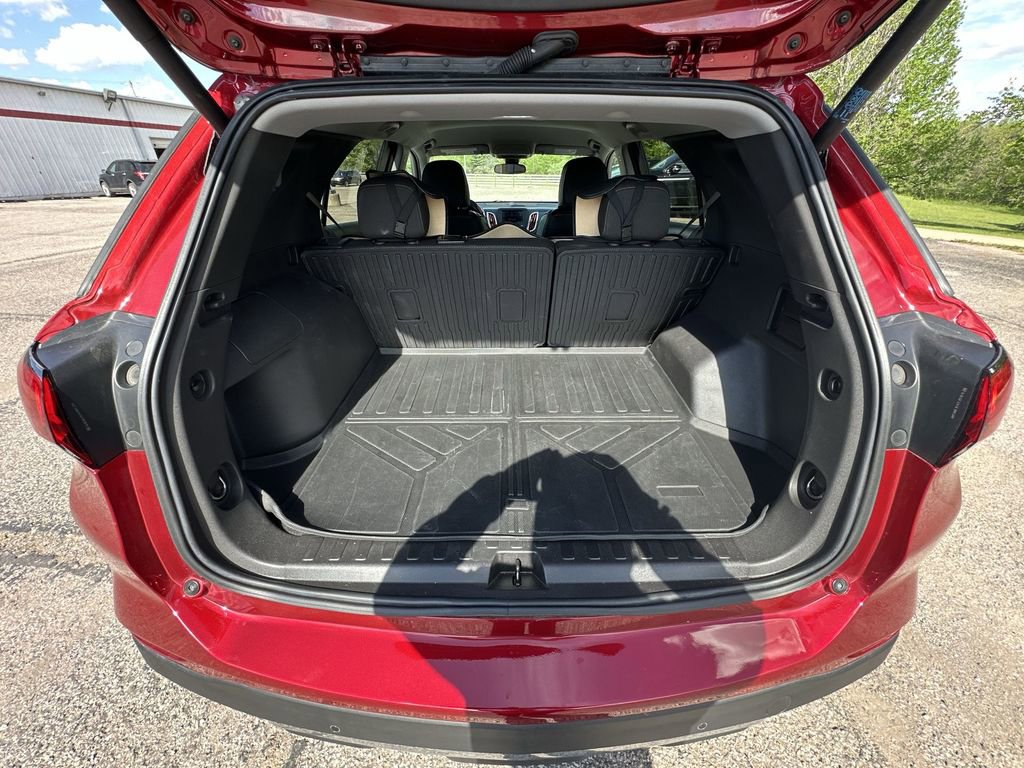 Used 2023 Chevrolet Equinox LT FWD image 22