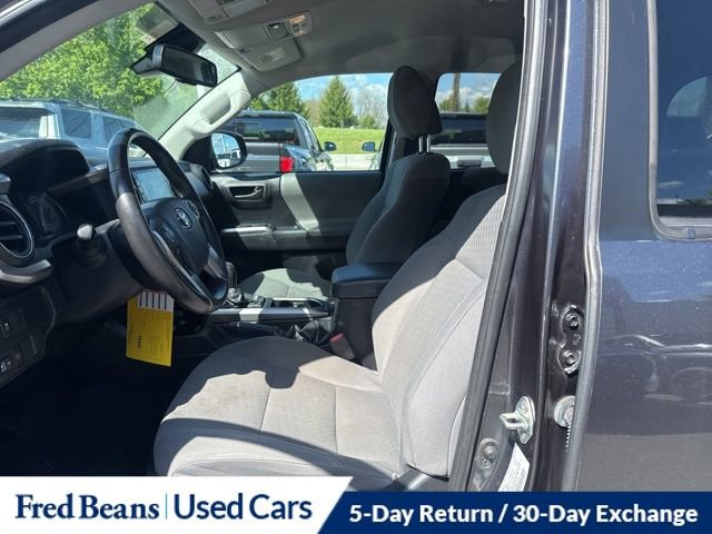 Used 2020 Toyota Tacoma SR5 AWD/4WD image 18
