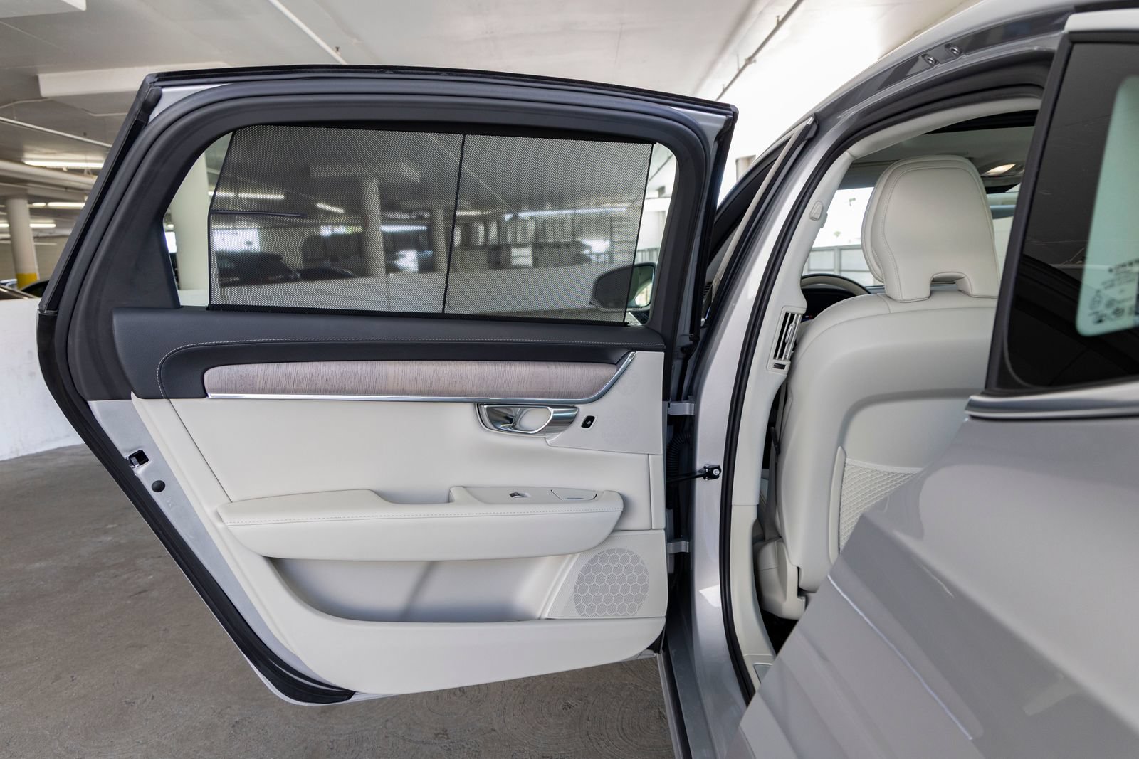 Used 2024 Volvo S90 T8 Ultimate AWD/4WD image 21