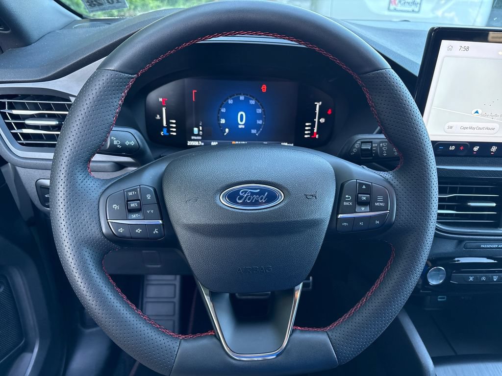 Certified 2023 Ford Escape ST-Line w/ Tech Pack #1 AWD/4WD image 18