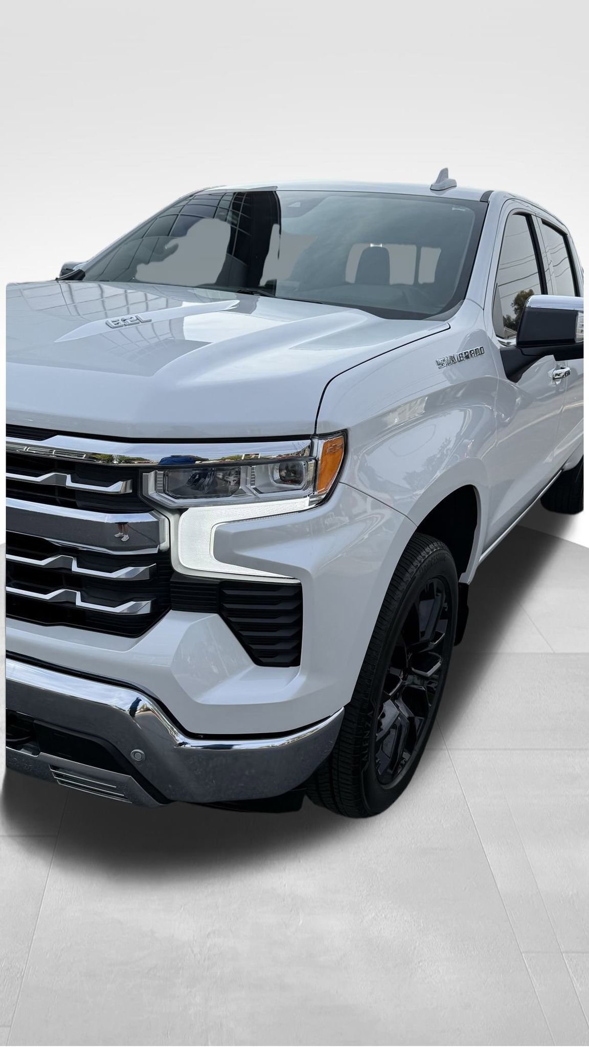 Used 2023 Chevrolet Silverado 1500 LTZ w/ LTZ Convenience Package II image 3