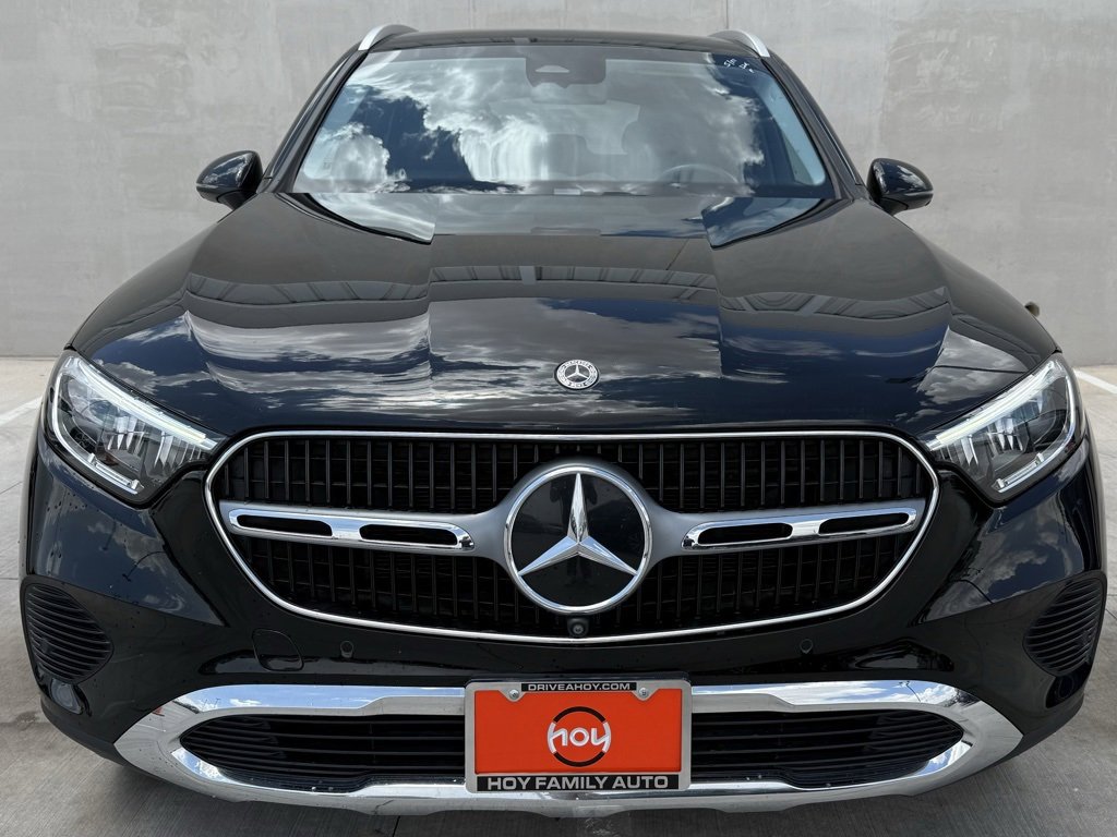 Used 2023 Mercedes-Benz GLC 300 4MATIC image 2