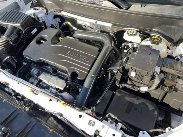 Used 2024 GMC Terrain SLE FWD image 9