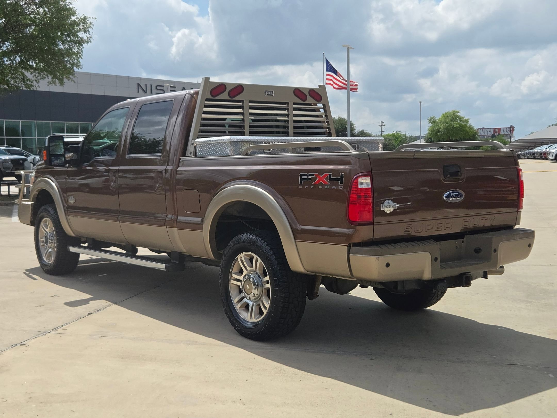 Used 2011 Ford F350 King Ranch w/ King Ranch w/Chrome Pkg AWD/4WD image 5