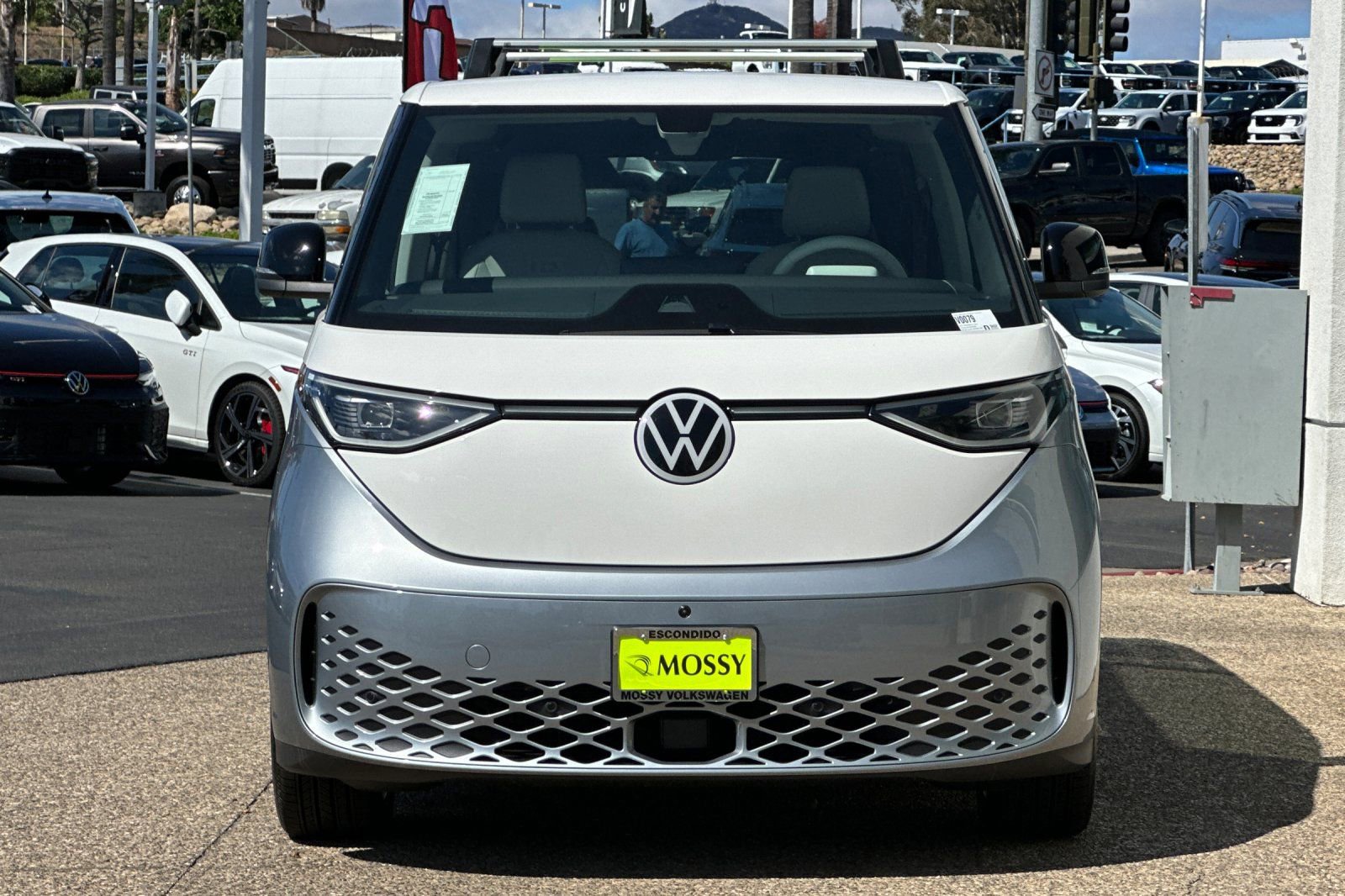 New 2025 Volkswagen ID. Buzz 1st Edition image 8